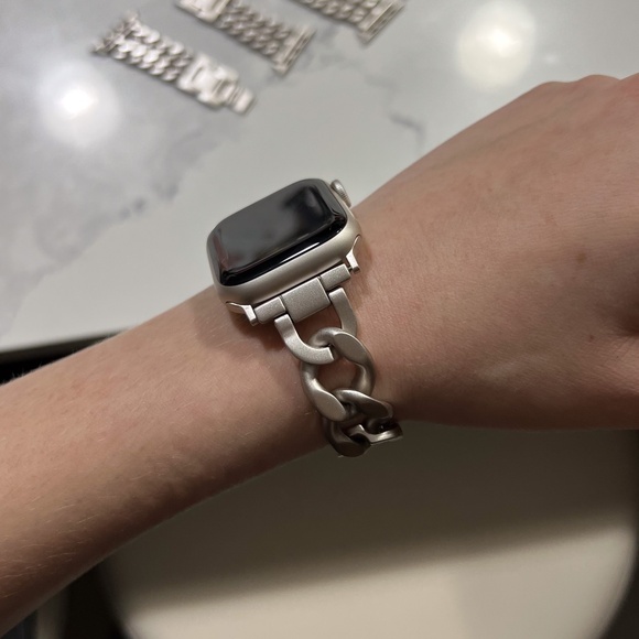 Starlight Chain Apple Watch Band (sizes 42/44/45 & 38/40/41) - Picture 3 of 4